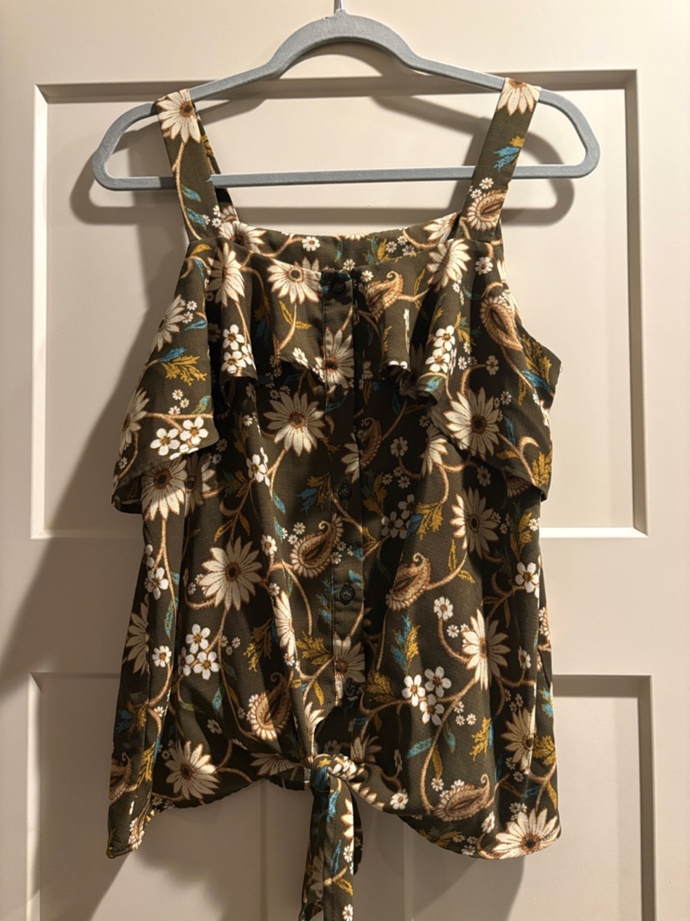 bobeau Olive Floral Tie-Front Ruffled Camisole - Size Medium - Earthy Cottage